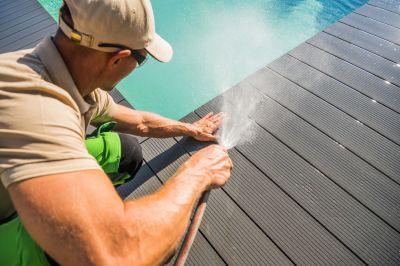 Specialized Deck Maintenance Experts